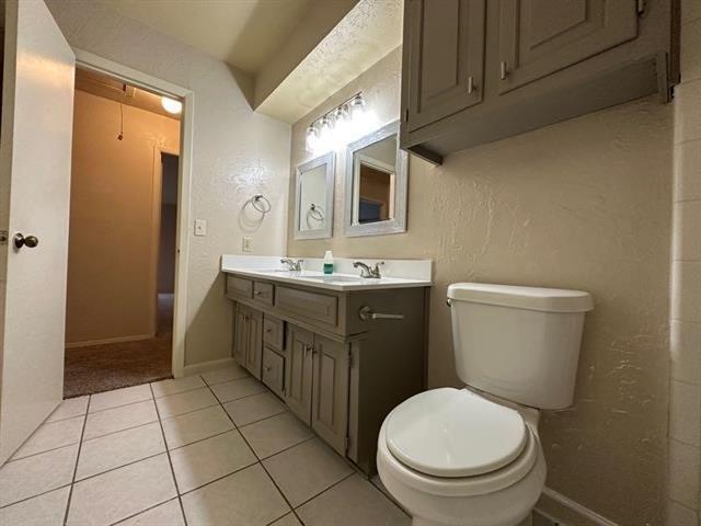 Building Photo - 1900 Tree House Ln