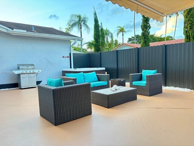 Building Photo - 15385 SW 79th Terrace