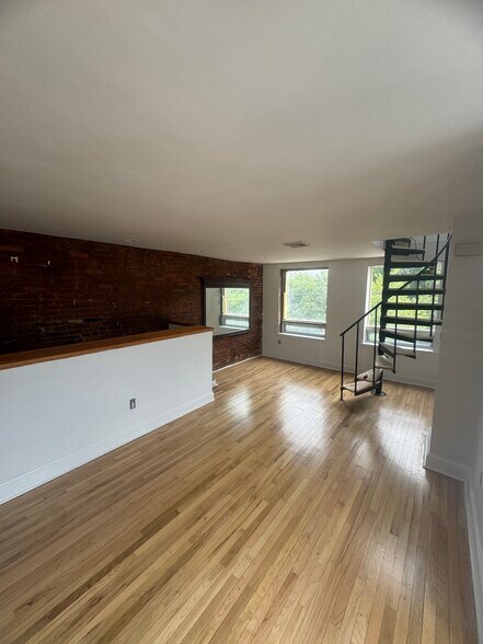 Building Photo - 524 N 31st St