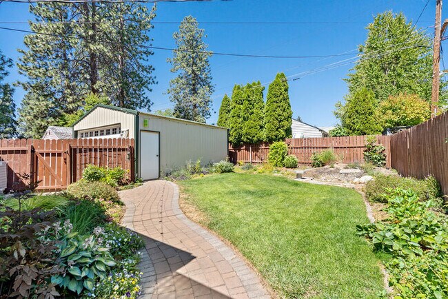 Building Photo - 2808 W Upton Ave