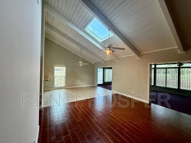 Building Photo - 1103 Dappled Elm Ln