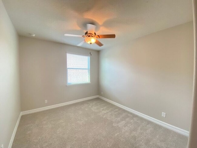 Building Photo - 8433 Corkfield Ave