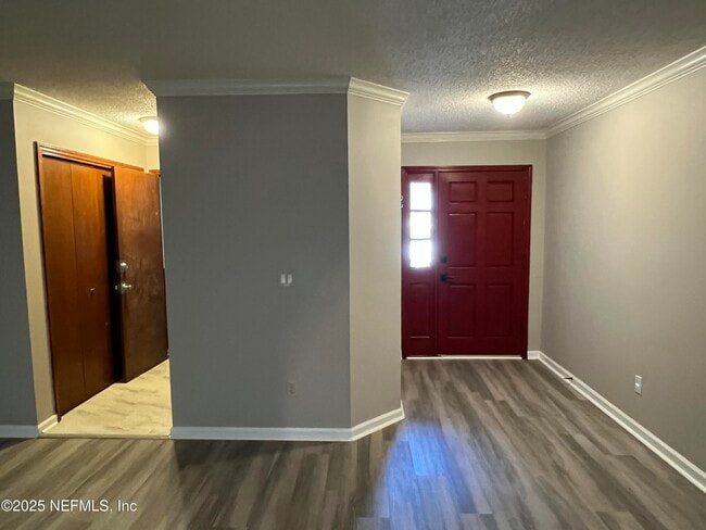 Building Photo - 4022 Laurelwood Dr