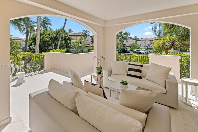 Building Photo - 19216 Fisher Island Dr