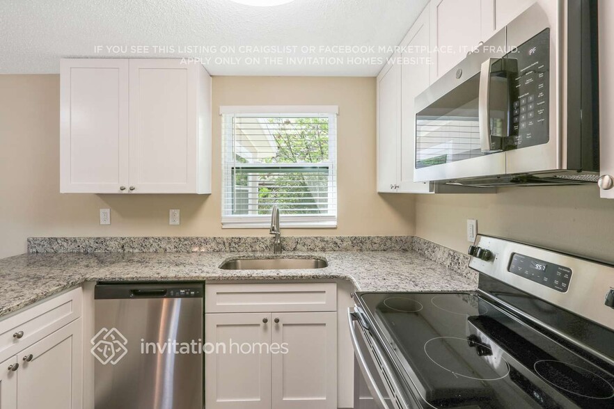 Building Photo - 3803 Cullen St