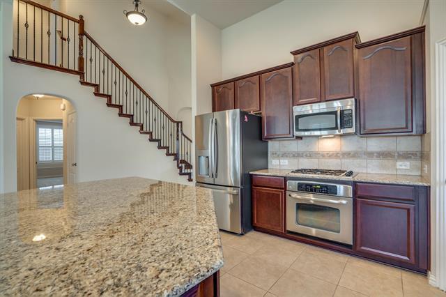 Building Photo - 7747 Ivanhoe Dr