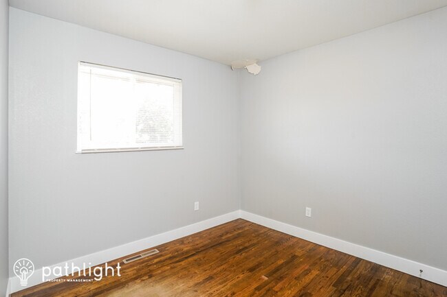 Building Photo - 718 N Kingsley Dr, Colorado Springs, CO, 8...