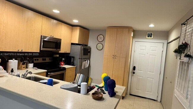 Building Photo - 1705 Palm Cove Blvd