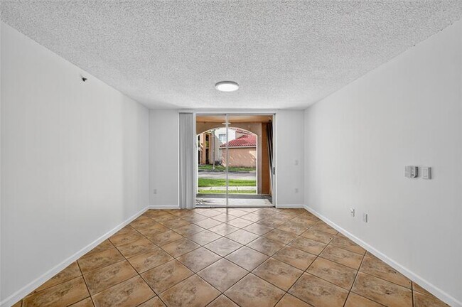 Building Photo - 2011 Renaissance Blvd