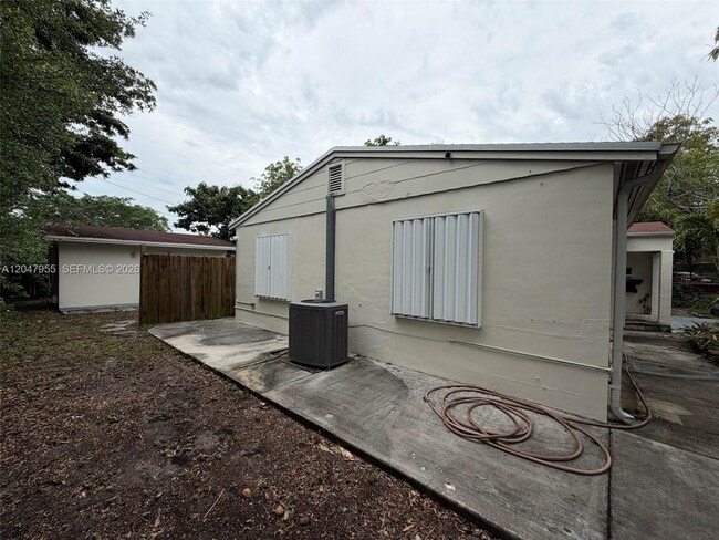 Building Photo - 596 NW 109th St