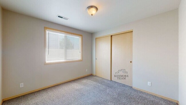 Building Photo - 5612 Taft Dr
