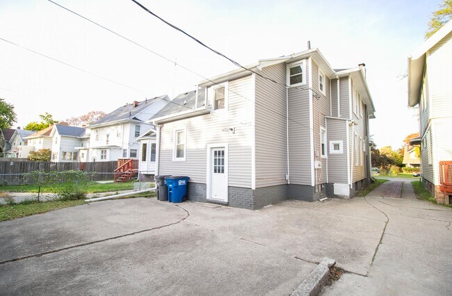 Building Photo - 149 University Blvd