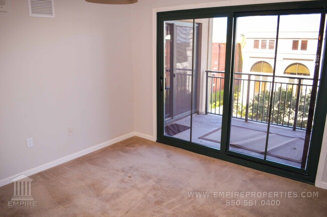 Building Photo - Downtown Condo in The Tennyson