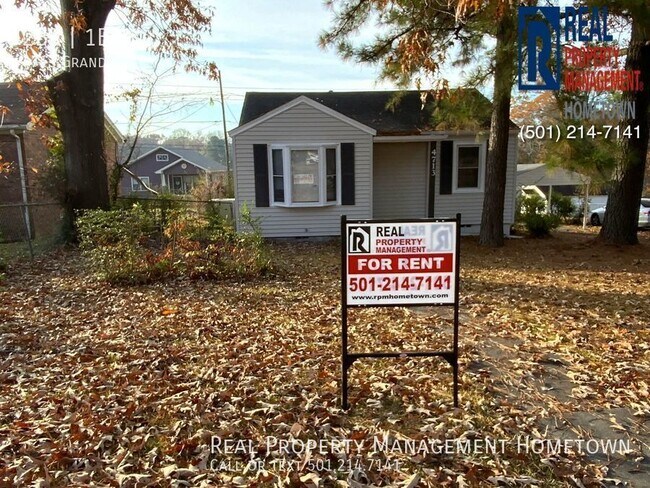 Primary Photo - Newly Renovated 2-Bed 1-Bath Home in Littl...