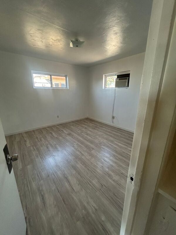 Building Photo - 1832 Skyline Dr
