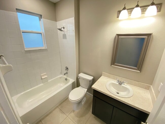 Building Photo - 258 Bella Prestwick Blvd