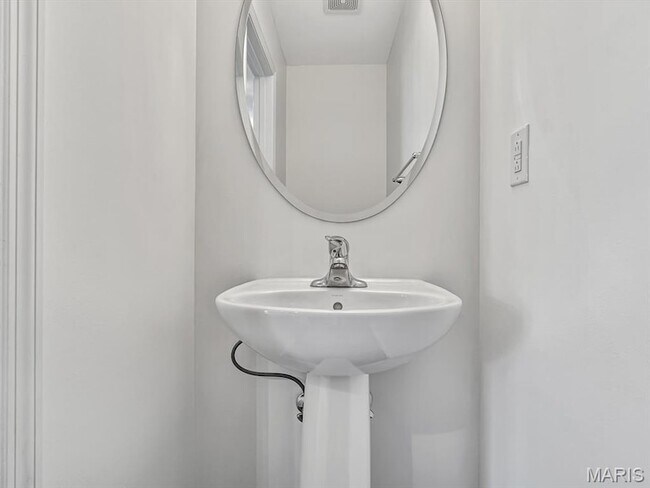 Building Photo - 863 Harbor Woods Dr