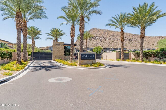 Building Photo - 4849 N Camelback Rdg Dr