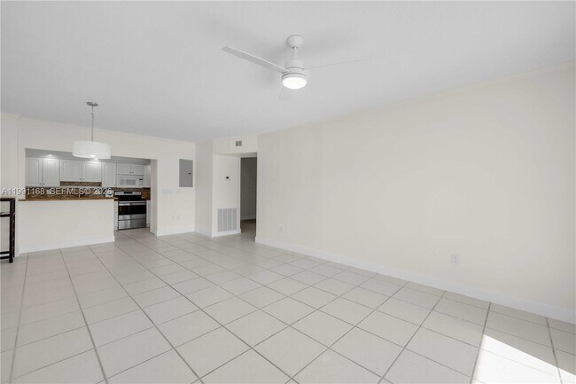 Building Photo - 462 Golden Isles Dr