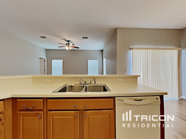 Building Photo - 15213 Durango Cir