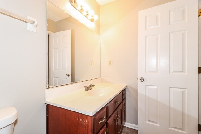 Building Photo - 5689 Kayla Dr