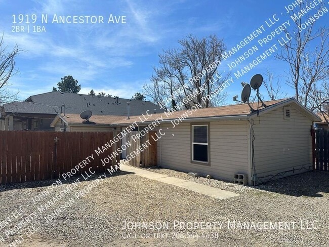Building Photo - 1919 N Ancestor Ave