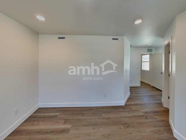 Building Photo - 10071 Potomac St