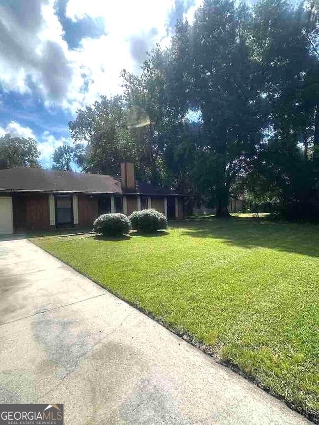 Building Photo - 233 Ridge Rd