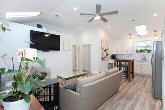 Building Photo - 903 Winston Pl