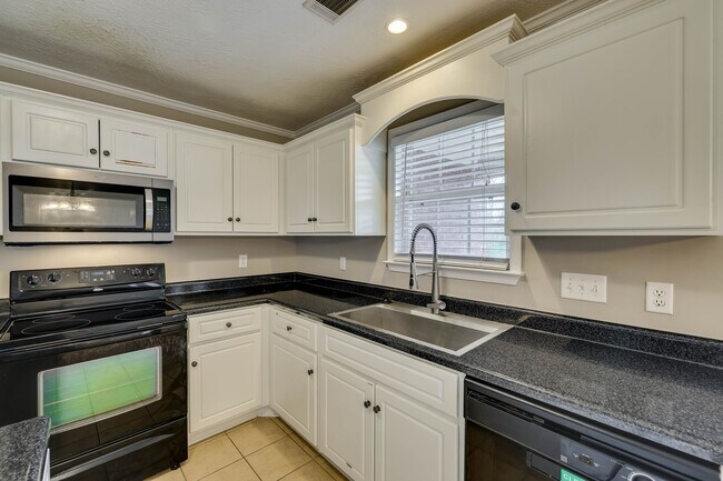 Building Photo - 1054 Grove Landing Ln