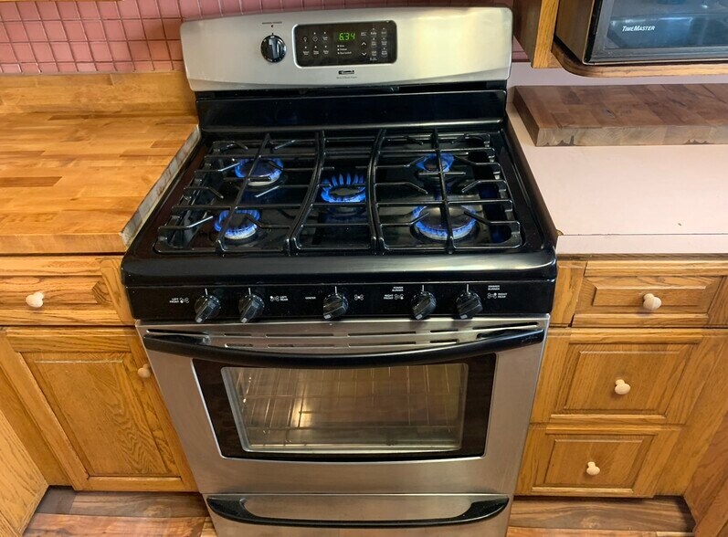 Building Photo - 62 Oakmont Dr