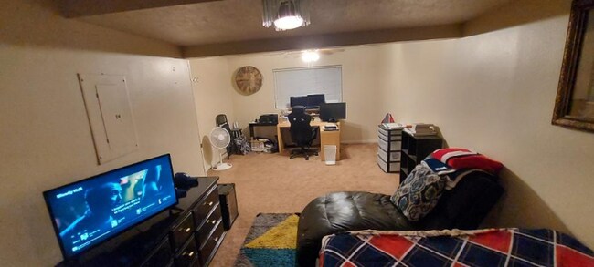 Building Photo - 1862 180 S