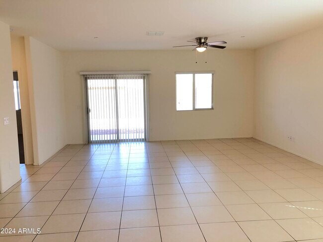 Building Photo - 21354 W Monte Vista Rd