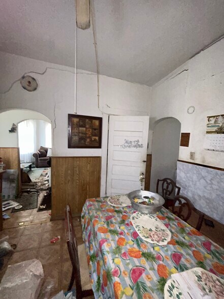 Building Photo - 3100 Bond Ave