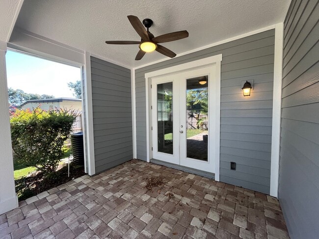 Building Photo - 2697 E Washington St