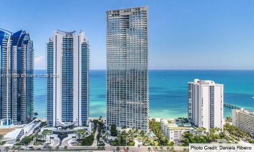 Building Photo - 16901 Collins Ave