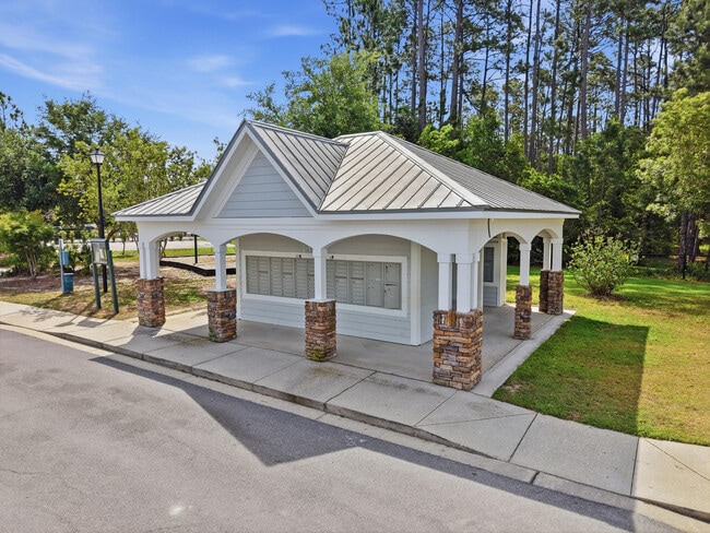 Building Photo - 246 N Sand Palm Rd