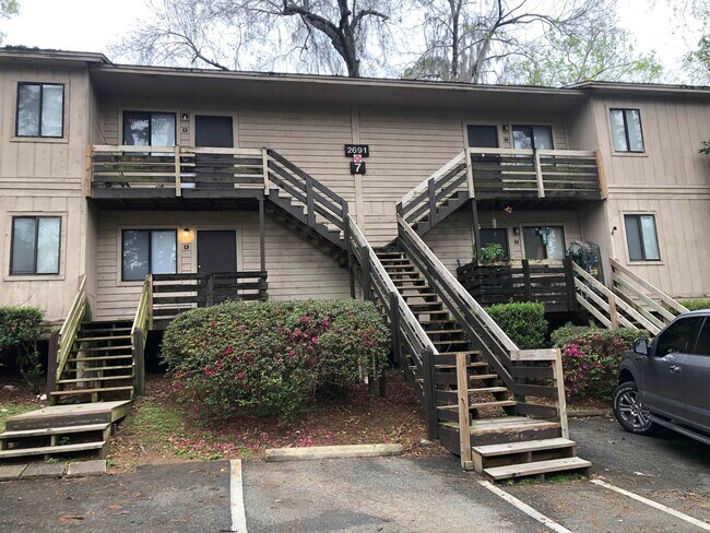 Primary Photo - 2691 North Point Ct