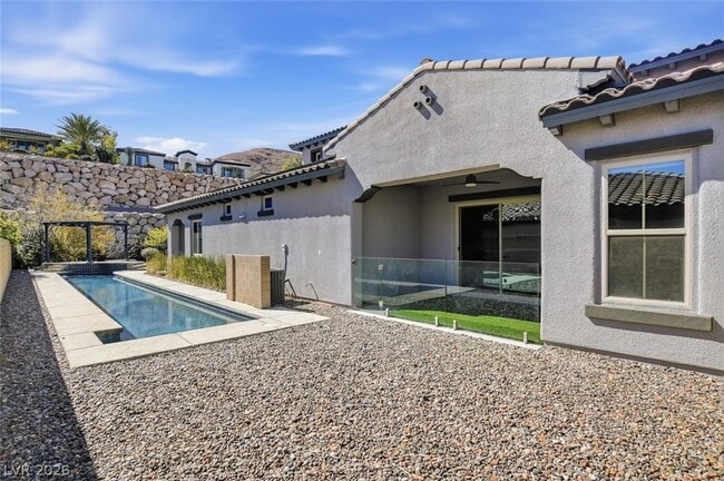 Building Photo - 11 Grand Masters Dr