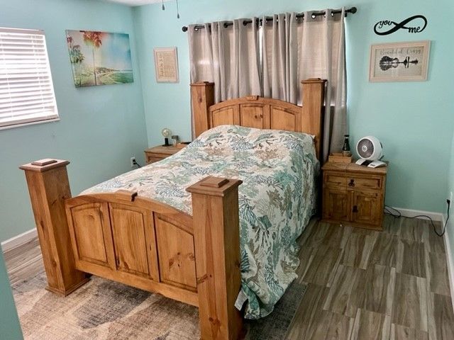 Building Photo - 208 Poinsettia Dr