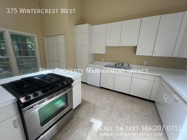 Building Photo - 375 Wintercrest W