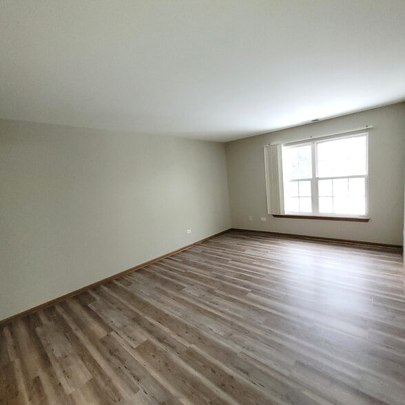 Building Photo - 1934 Heron Ave