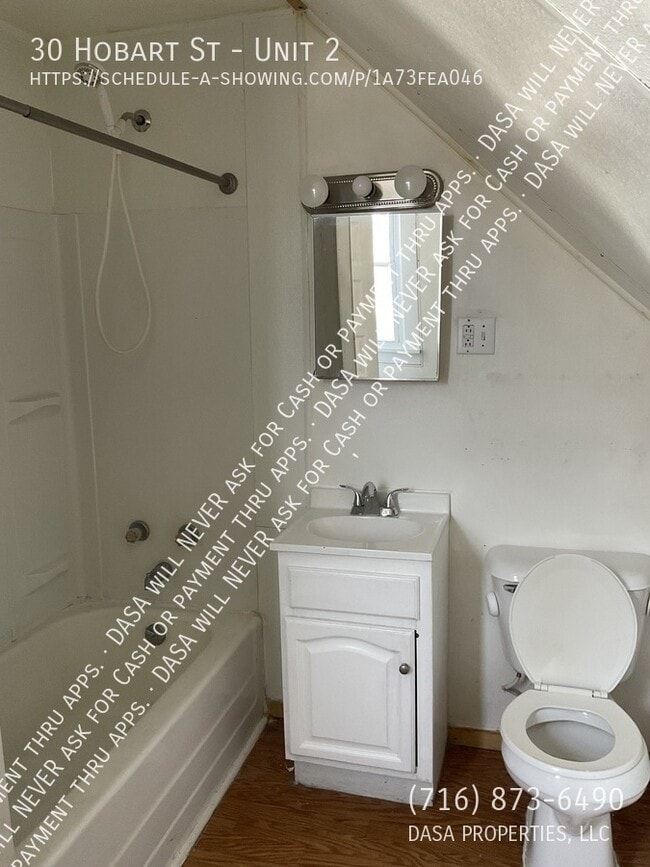 Building Photo - 30 Hobart St