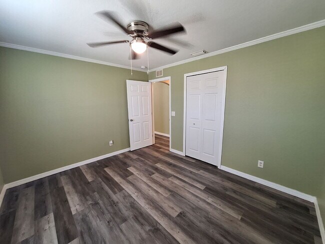 Building Photo - "Charming 3-Bed, 2-Bath Retreat on Lychee Court in Punta Gorda – Your Perfect 1,224 Sq Ft Getaway!"