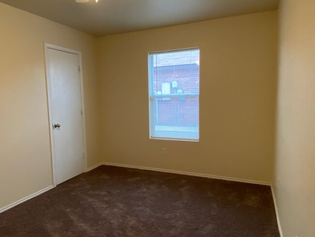 Building Photo - 4 BEDROOM + OFFICE, BELTON ISD