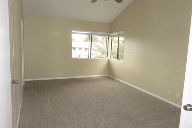 Building Photo - Townhome for Rent — La Jolla Village, South Point Community