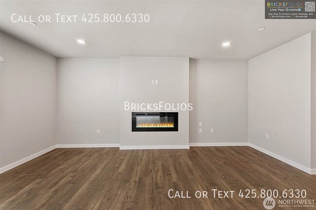 Building Photo - 9502 18th Ave W