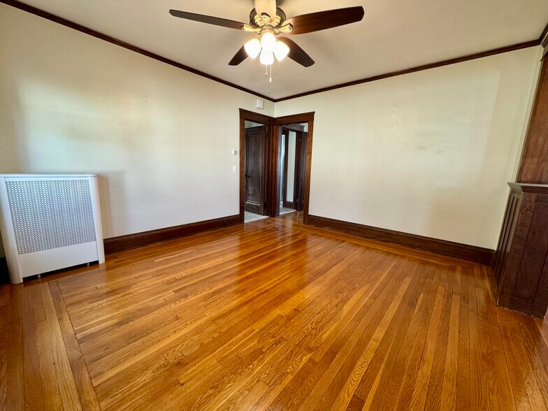 Building Photo - 16 Davis Ave