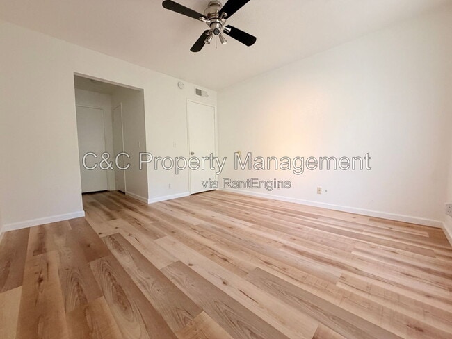 Building Photo - 230 Diamond Way