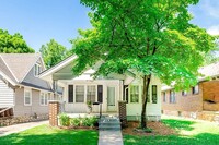 Building Photo - Charming Bungalow near KU Med